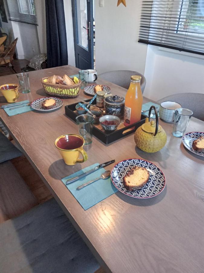 Le 28 Bed and Breakfast Uzerche Eksteriør billede